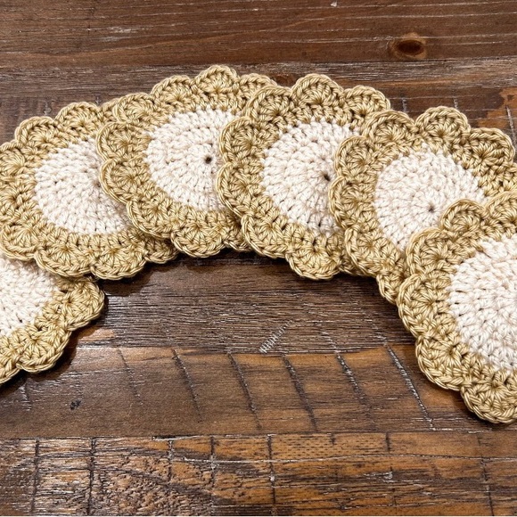 Crochet Flower coasters - Picture 2 of 4
